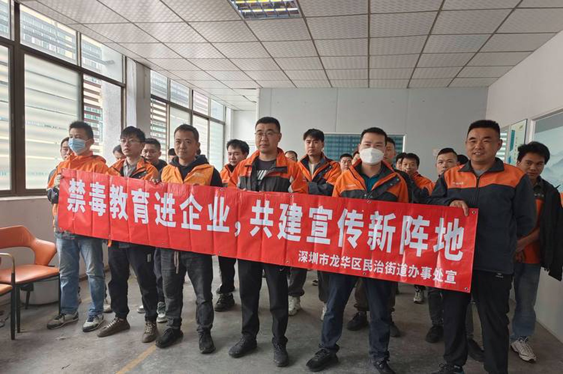 兴佰佳丽服饰